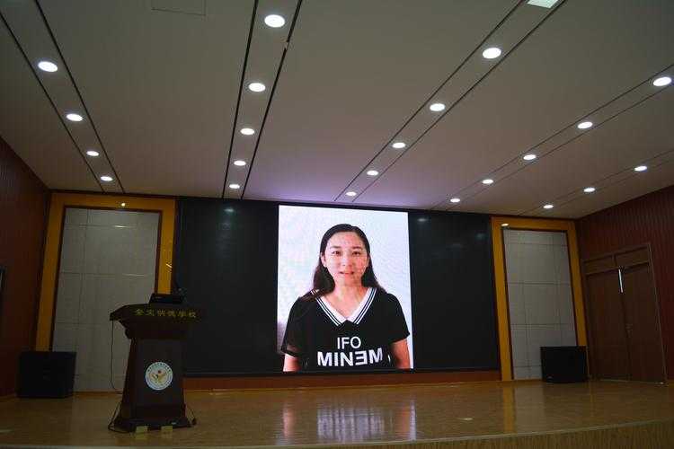小丹被躁日记前传:成长历程与青春疑惑