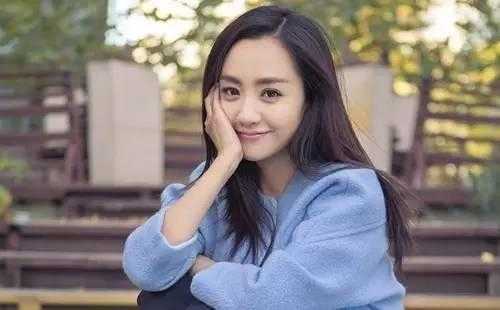 女性以嘴进食鸡肉后需多久恢复?网友调侃问题趣味十足!