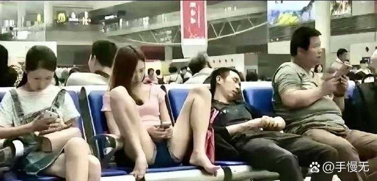 2025年最让人拍大腿的10款搞笑网游动作